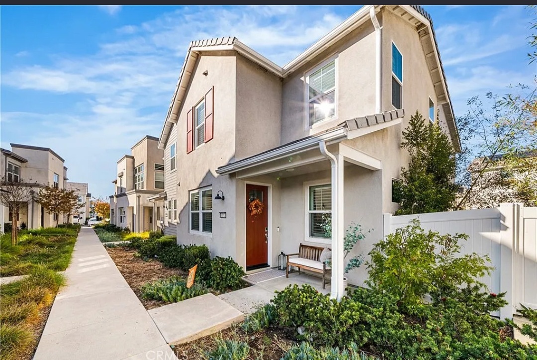 PERFECT BLEND OF STYLE